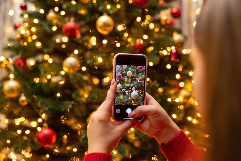 Natale_paradosso_felicita_social_aspettative_psicologia_sociale_UniSR (5)